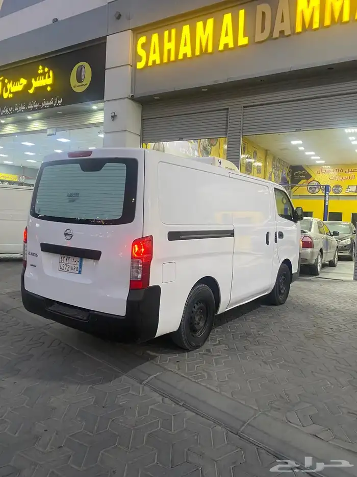 للإيجار للإيجار باص نيسان باص بيجو 0