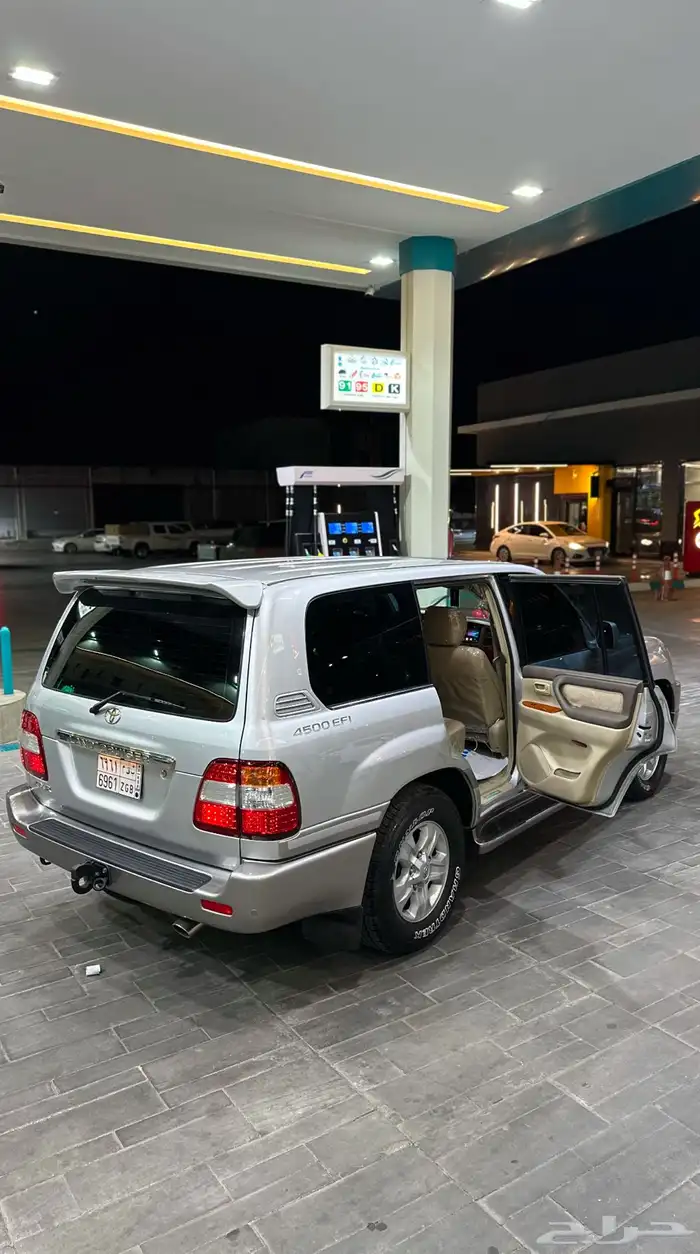 جيب لاندكروزرv6 GXR 16