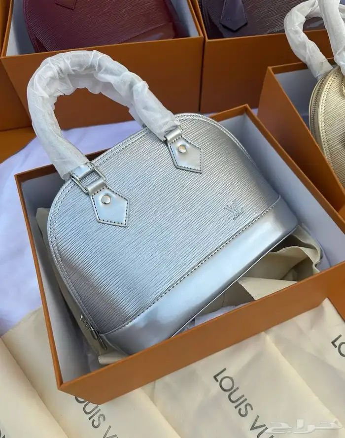 شنط ماركات درجه اولى 86