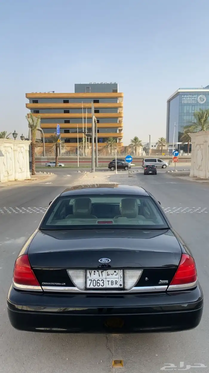 فورد كراون فكتوريا 2011 وكاله فل كامل 7