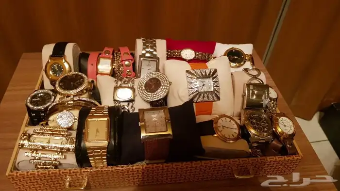 ساعات نسائيه و رجاليه ماركات عالميه 0