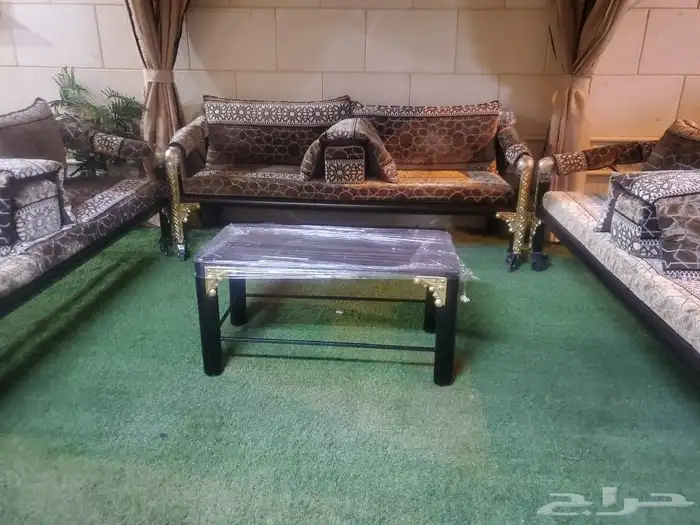 كراسي حديد 2