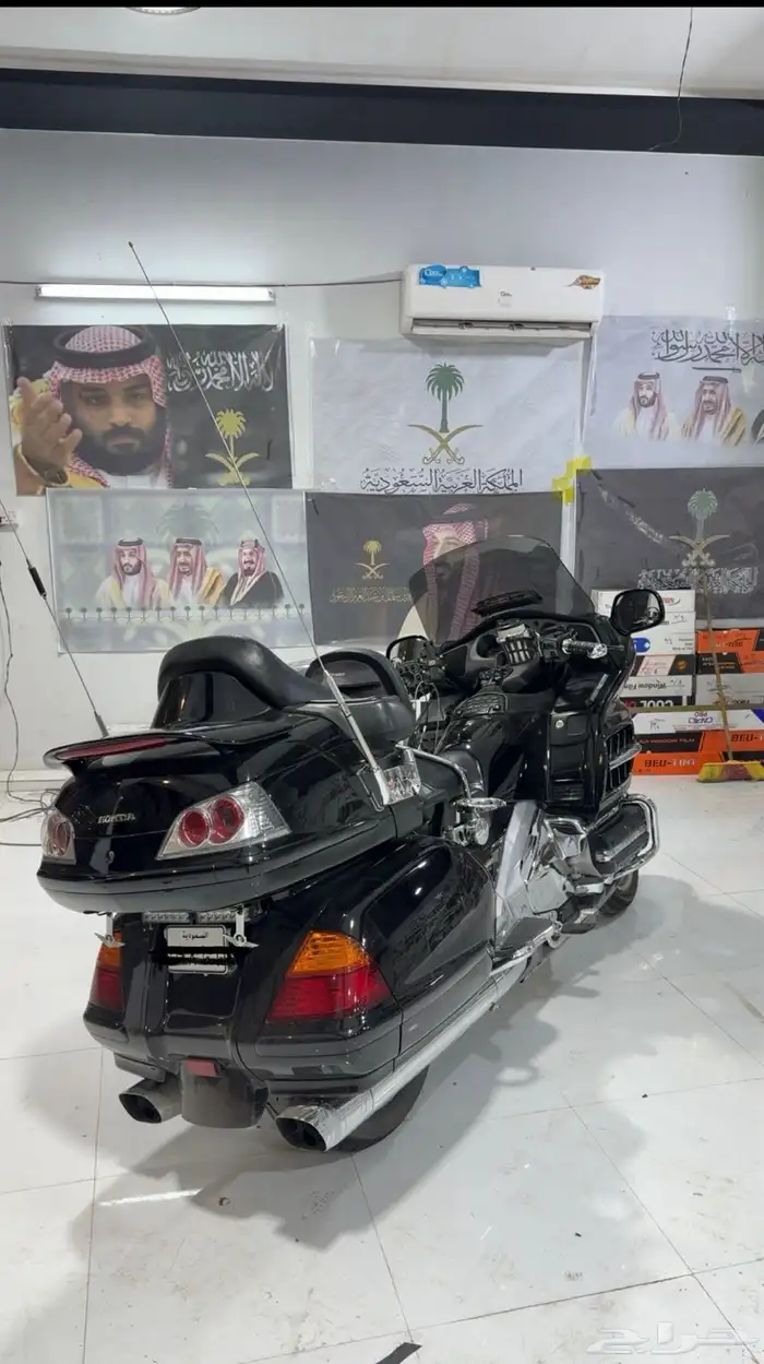 للبيع قولد وينق مديل 2002 8