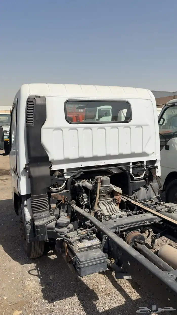 دينا ميتسوبيشي كانتر 2008 طول 4 ونص شرط 3