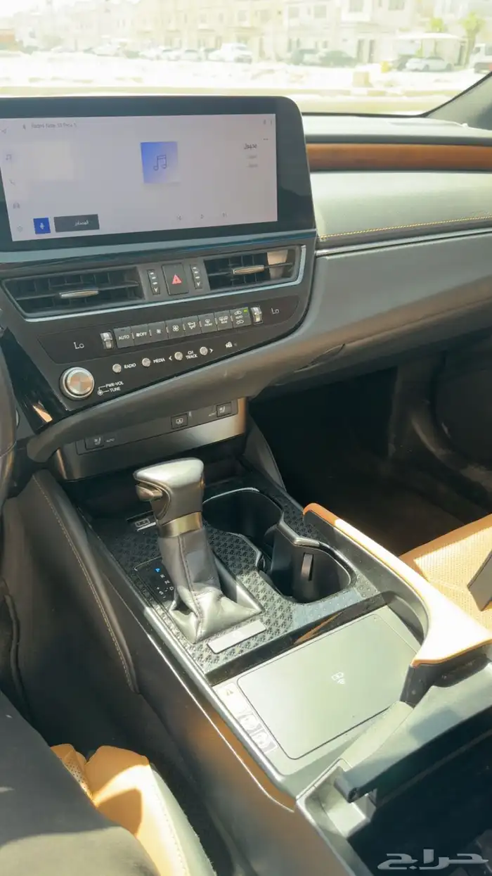 لكزس 2024 ماشي 25 الف LS350CC فل كامل 12