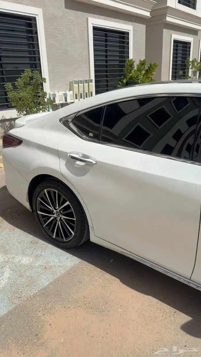 لكزس 2024 ماشي 25 الف LS350CC فل كامل 6