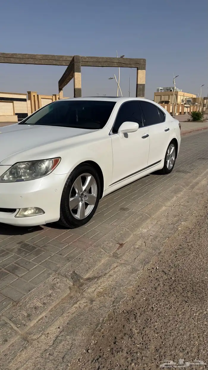 للبيع لكزس LS 460 11