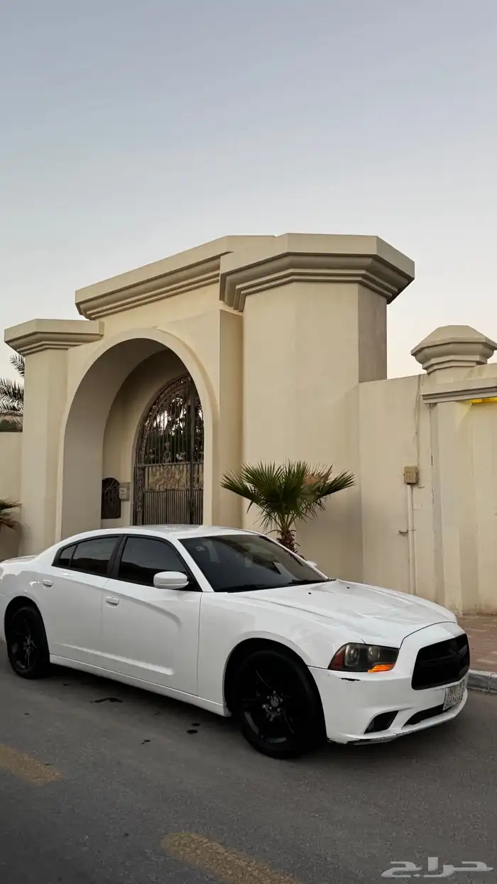 دوج تشارجر 2012 7