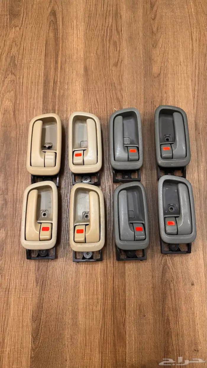 طقم يدات مقابض ابواب داخليه لاندكروزر صالون 2002 1