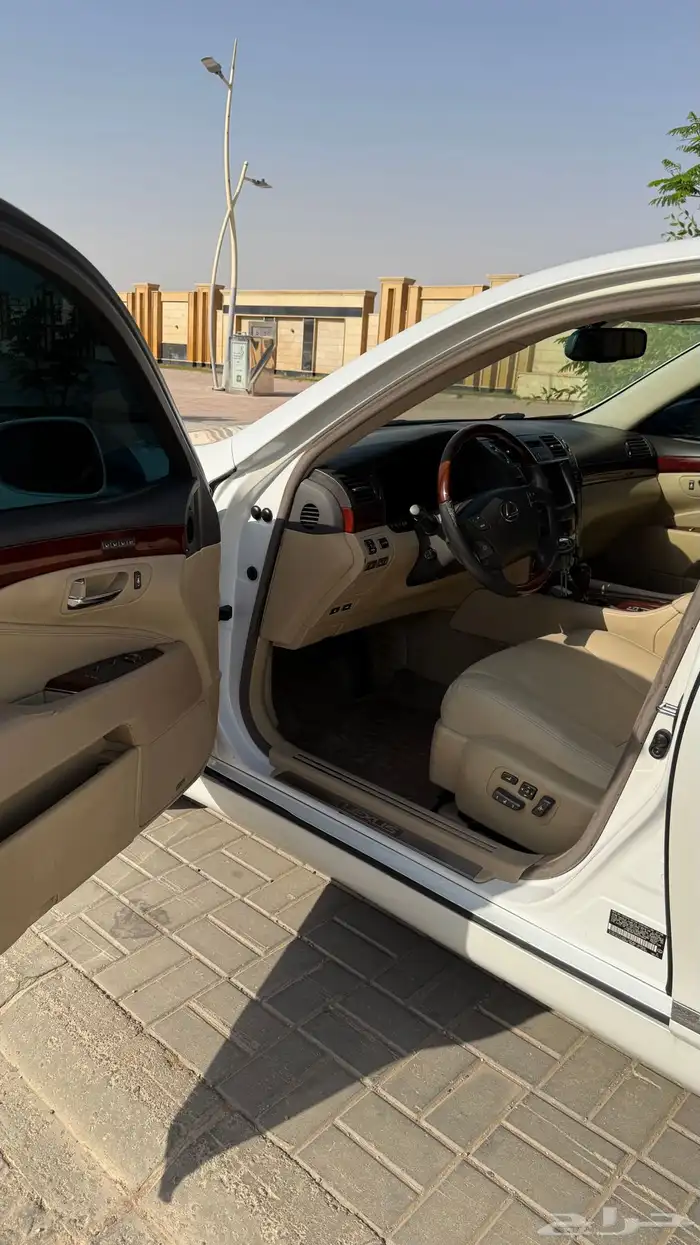 للبيع لكزس LS 460 1