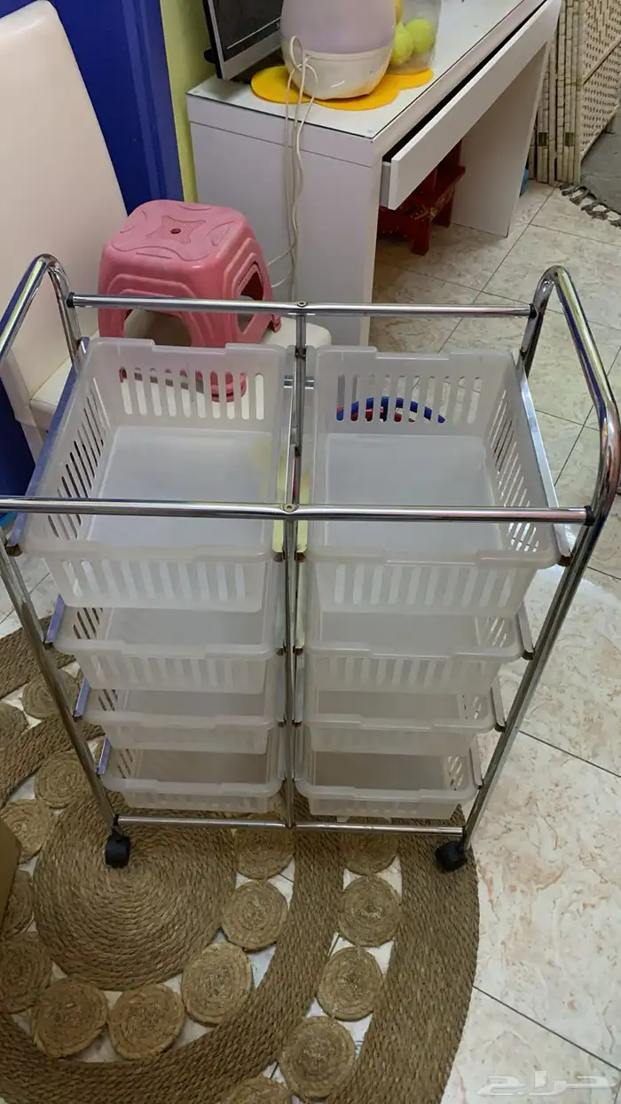 وحدة ادراج ومكتب ايكيا وسجادة دائرية 0