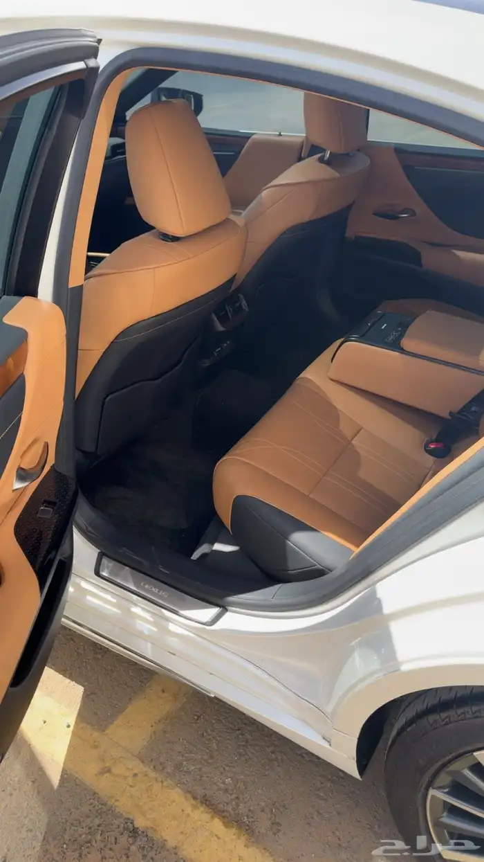 لكزس 2024 ماشي 25 الف LS350CC فل كامل 16