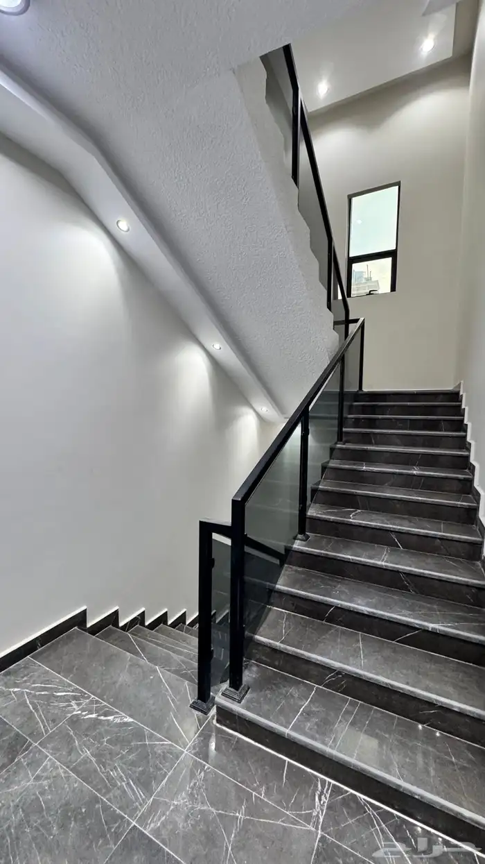 للبيع روف علوي بملحق ابهاالمحاله 19