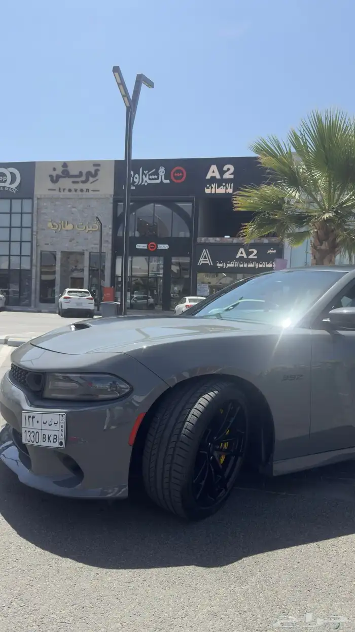 للبيع دوج تشارجر SRT 6.4 وكالة 3