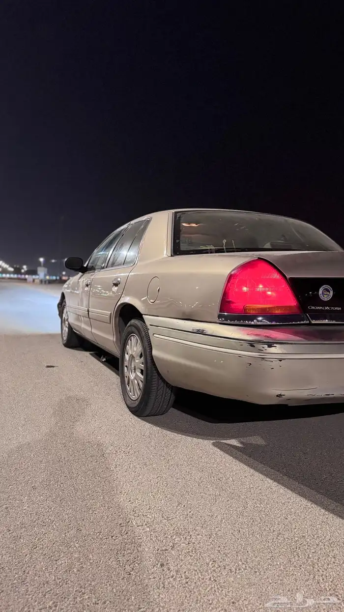 فورد فكتوريا موديل 1998 17