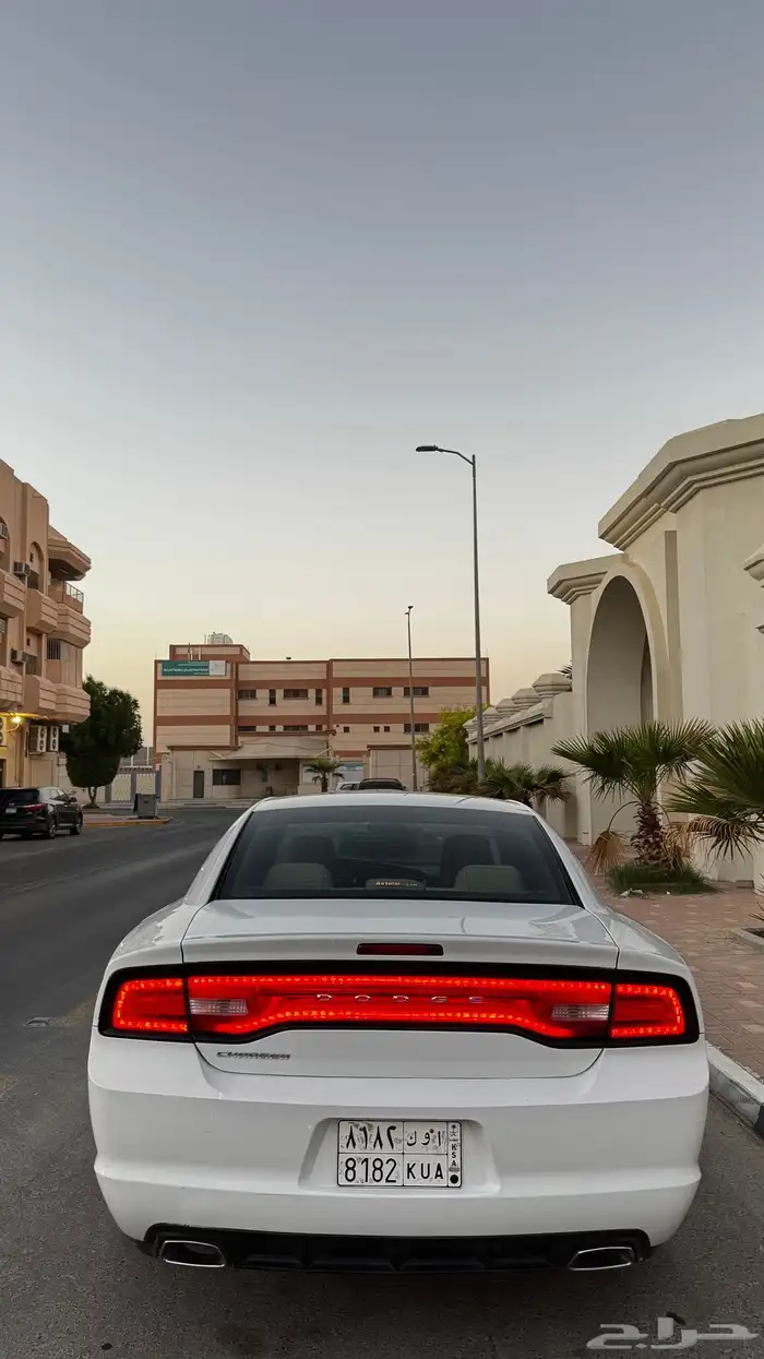 دوج تشارجر 2012 1