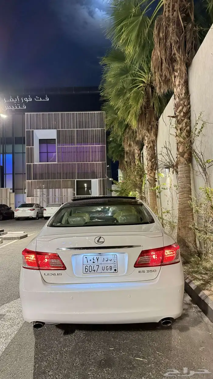 لكزس es350 موديل 2011 17