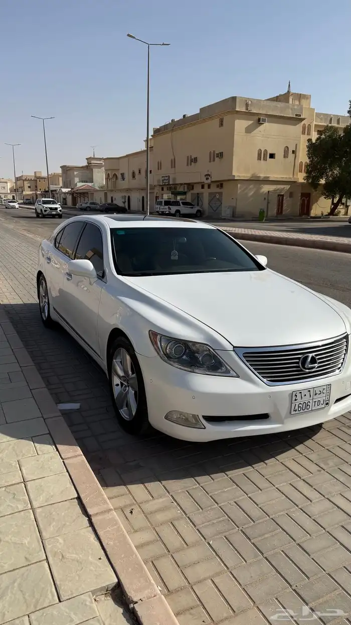 للبيع لكزس LS 460 8