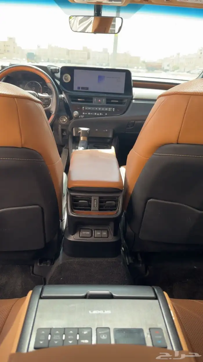 لكزس 2024 ماشي 25 الف LS350CC فل كامل 17