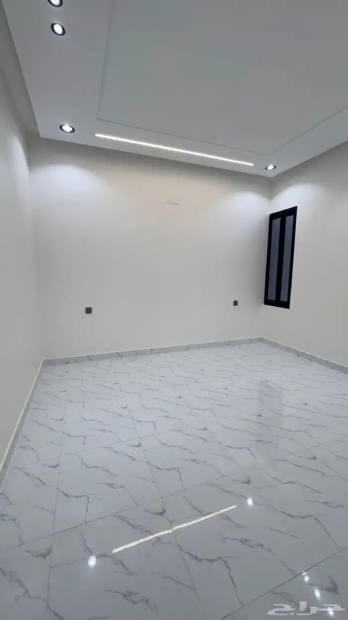 للبيع شقه ارضيه بحوش من 550 الف وروف علوى من 650 الف 30