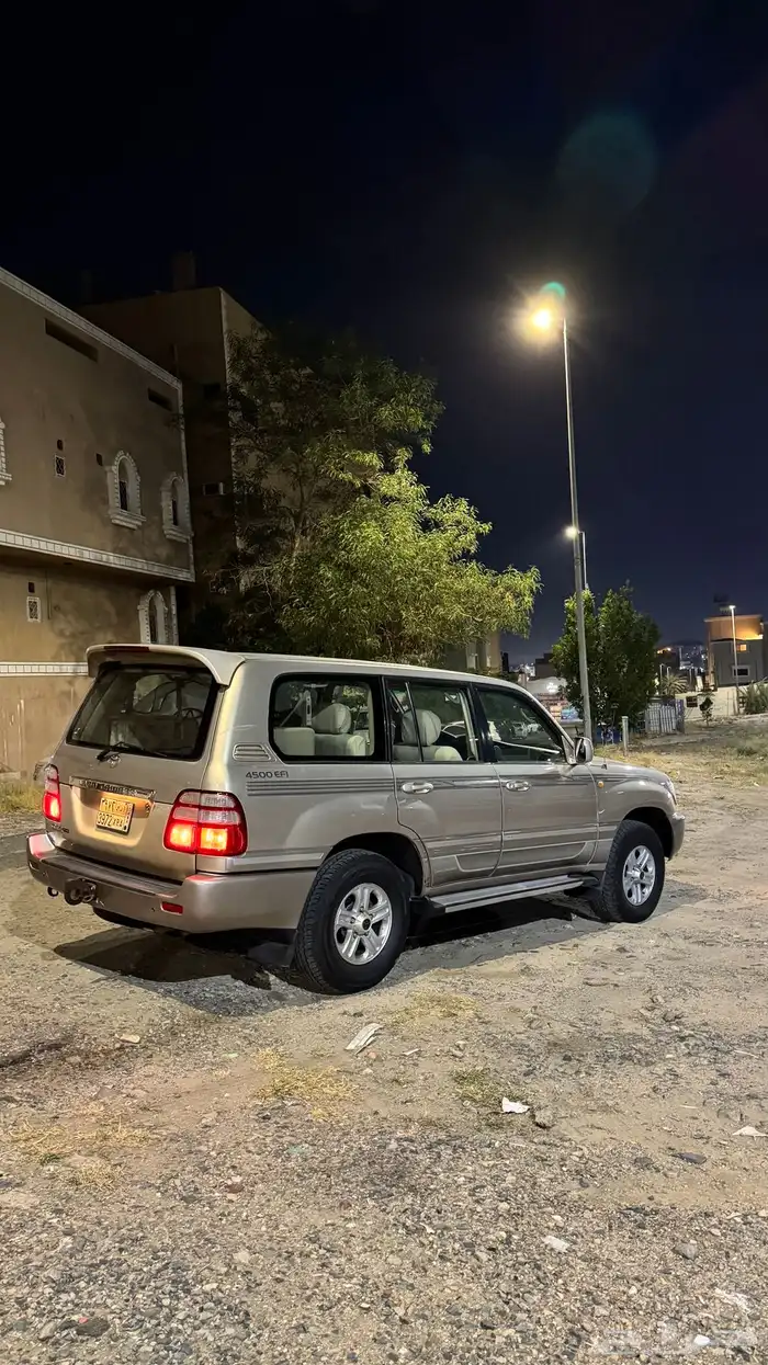 لاندكروزر GXR 2004 2