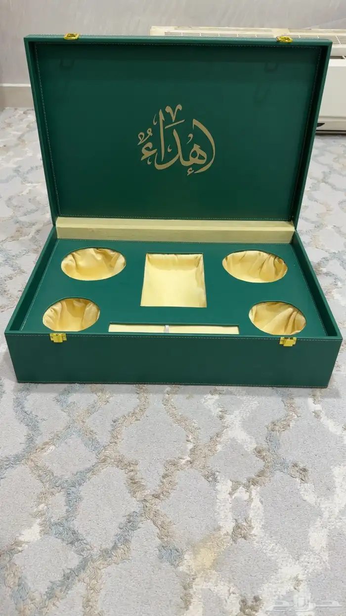 صناديق هدايا حكومية فخمة 1