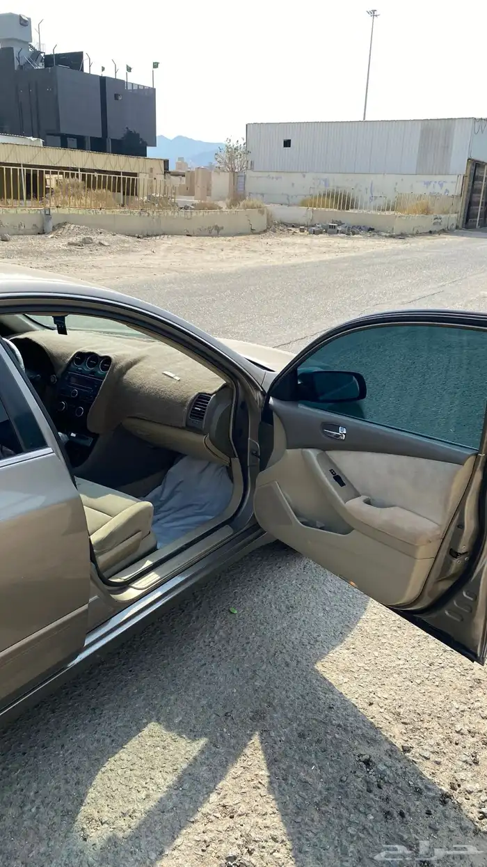 نيسان التيما 10