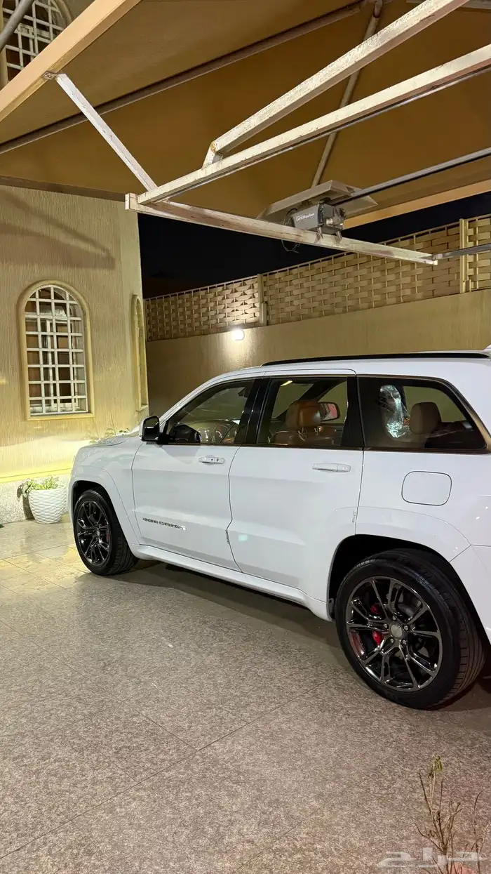 جيب قراند شروكي SRT 15