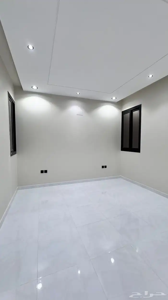 للبيع روف علوي بملحق ابهاالمحاله 13