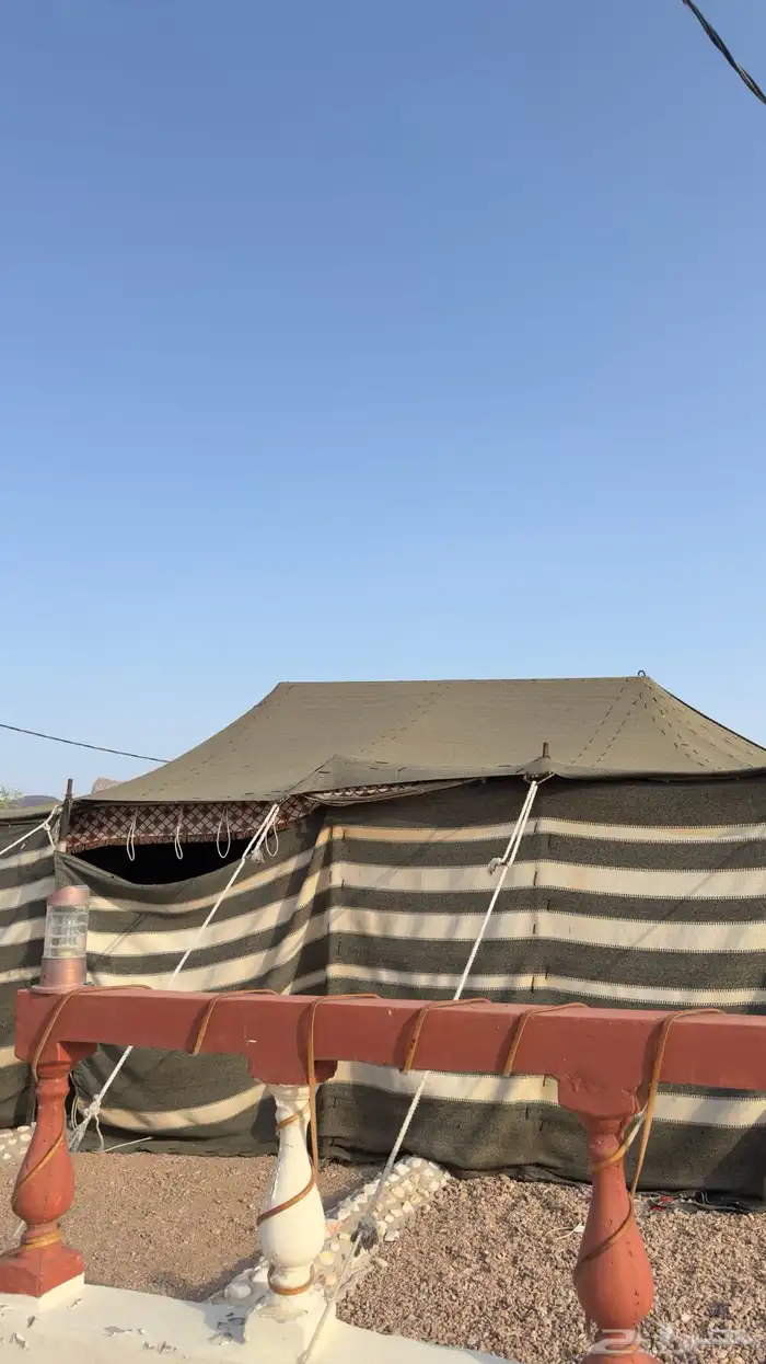 بيت شعر نظيف جدا مافيه اي قطع 0