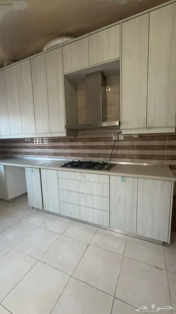 مطبخ نظيف جدا  شبة جديد 2