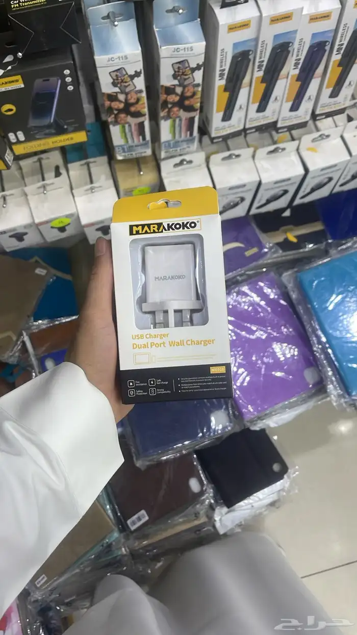 يوجد جميع الشواحن وسماعات أشكال وانواع 4