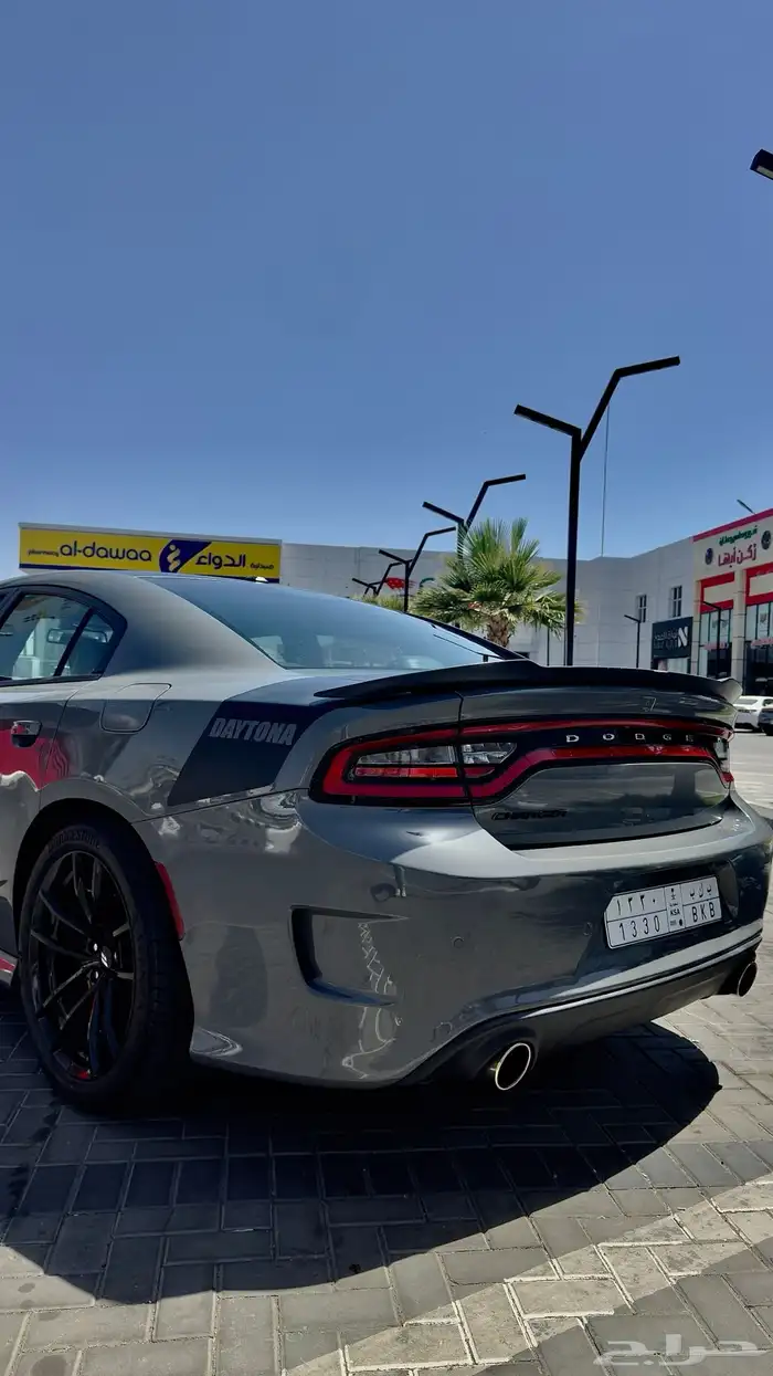 للبيع دوج تشارجر SRT 6.4 وكالة 5