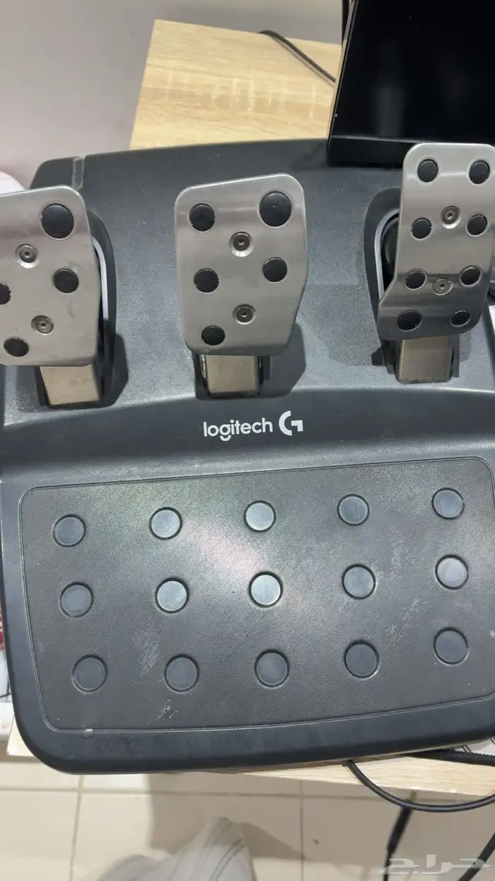 شاشه LGنضيفه جدآ وطاره ودعسات وقير g29 1