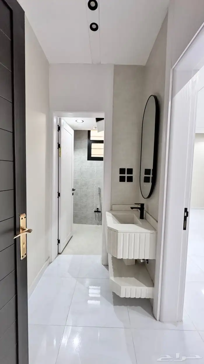 للبيع روف علوي بملحق ابهاالمحاله 21