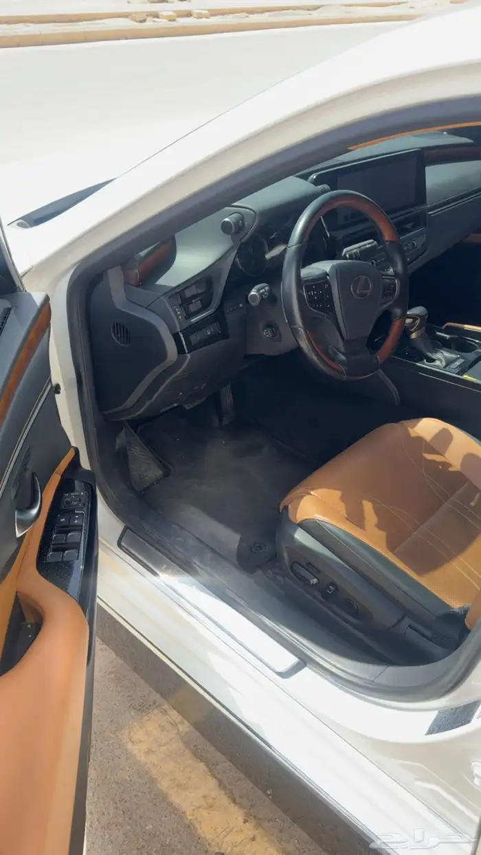 لكزس 2024 ماشي 25 الف LS350CC فل كامل 8