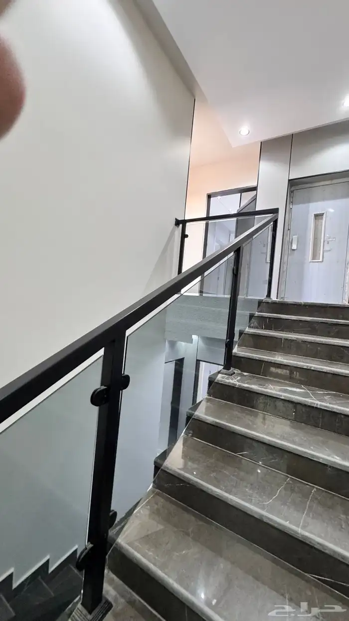 للبيع روف علوي بملحق ابهاالمحاله 18