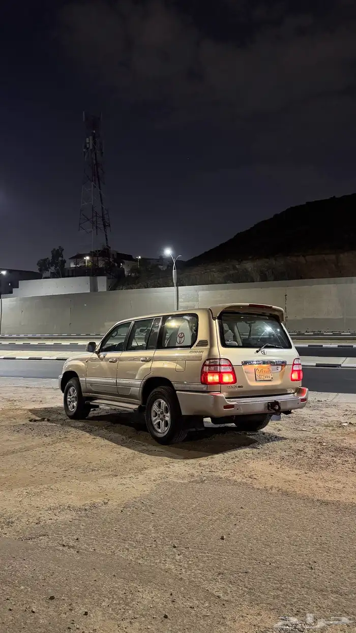لاندكروزر GXR 2004 3