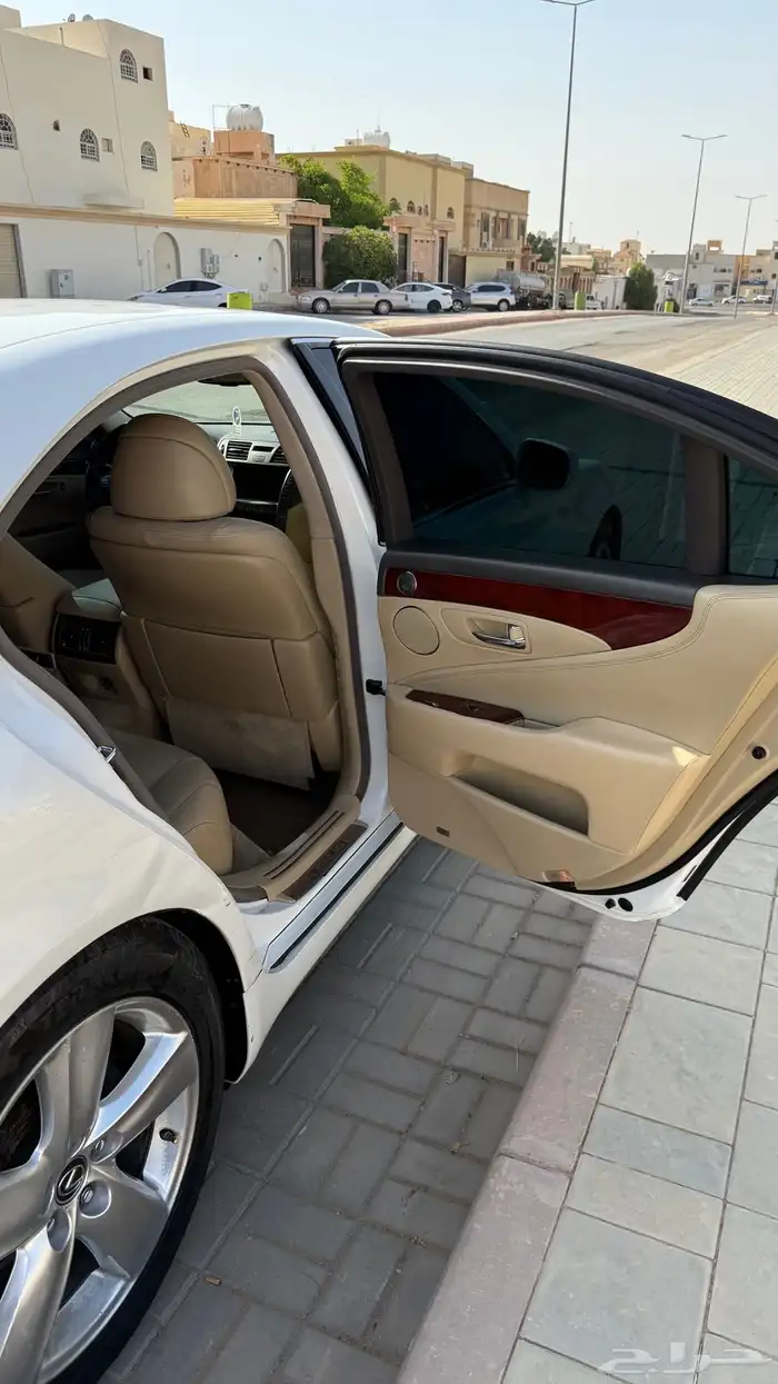 للبيع لكزس LS 460 6