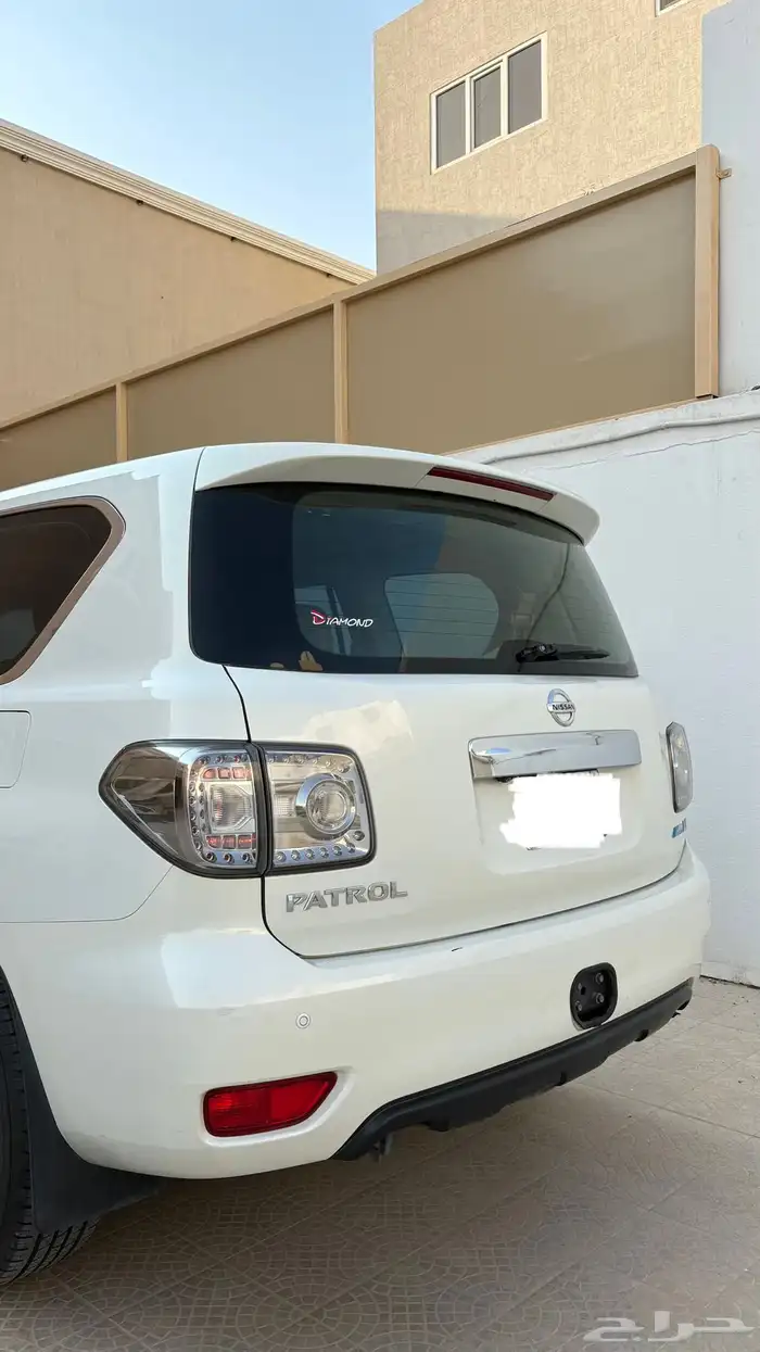 نيسان باترول 2011 12