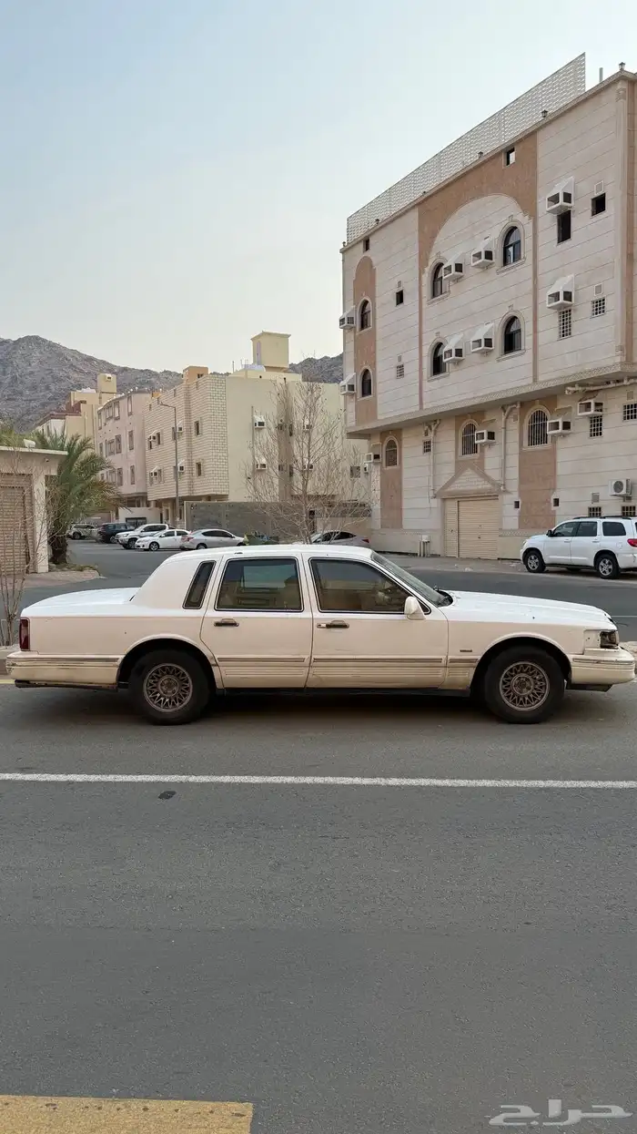 لنكلون تاون كار 1996 2