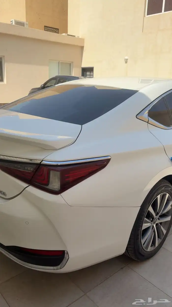 لكزس es300h هايبرد 2020 2