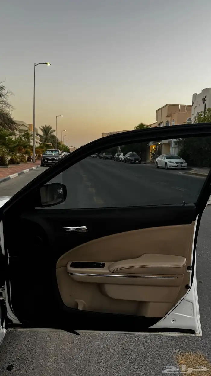 دوج تشارجر 2012 10