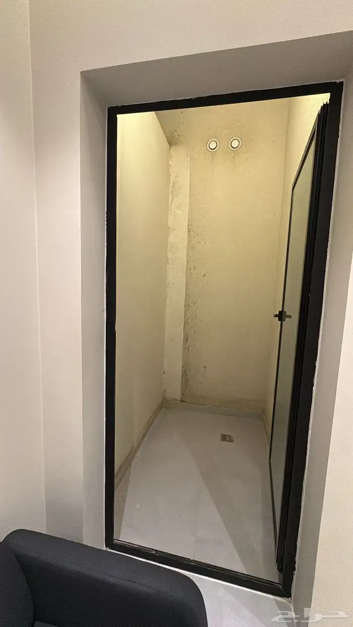 استديو سكنية بتصميم فندقية ف عمارة فاخرة 9