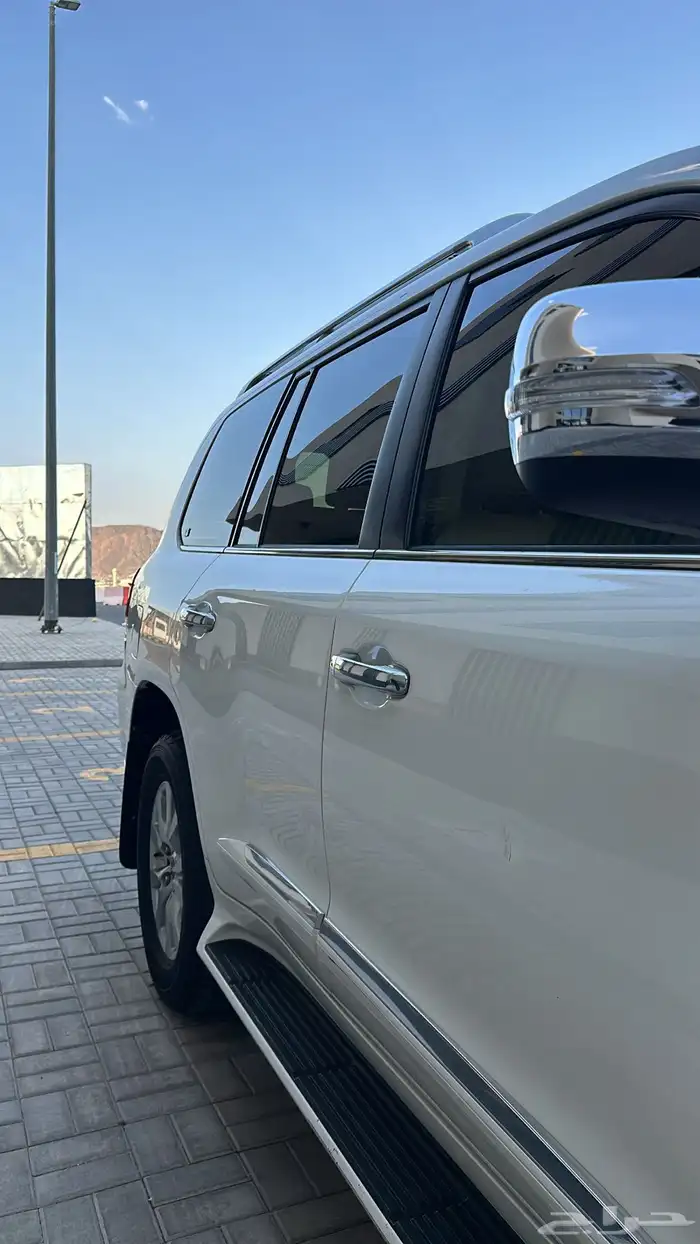 لاندكروزر 2016 VXR 8