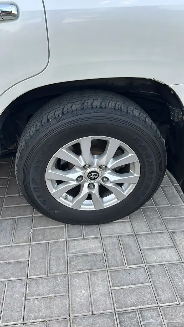 لاندكروزر 2016 VXR 13