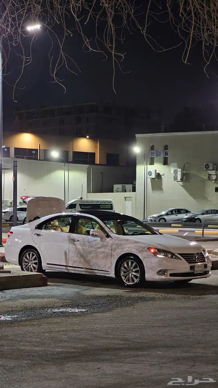 لكزس es350 موديل 2011 3