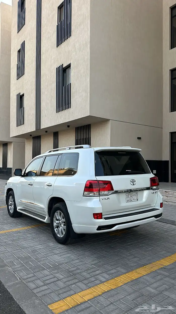 لاندكروزر 2016 VXR 5