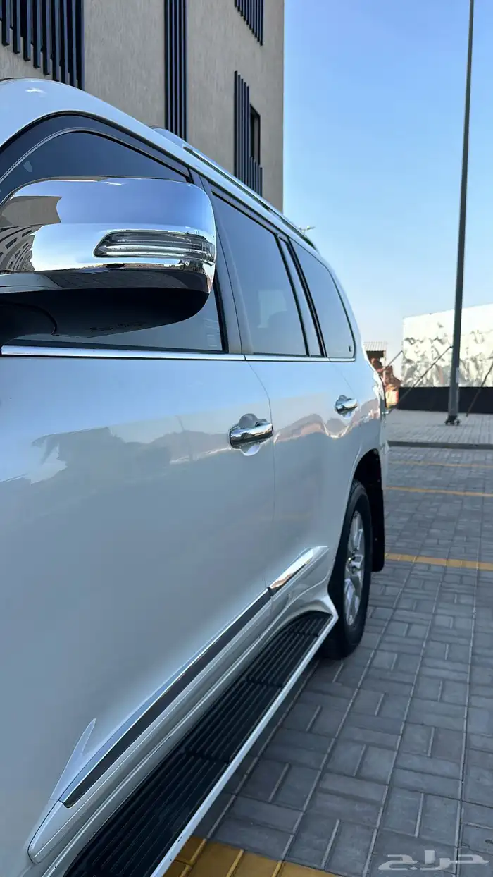 لاندكروزر 2016 VXR 9
