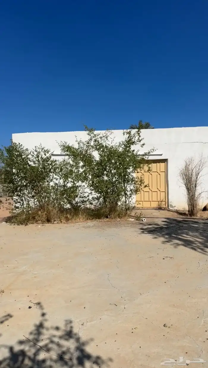 للإيجار مستودع واستراحة طريق الهجرة مباشرة قرب محطة الفريدي 2